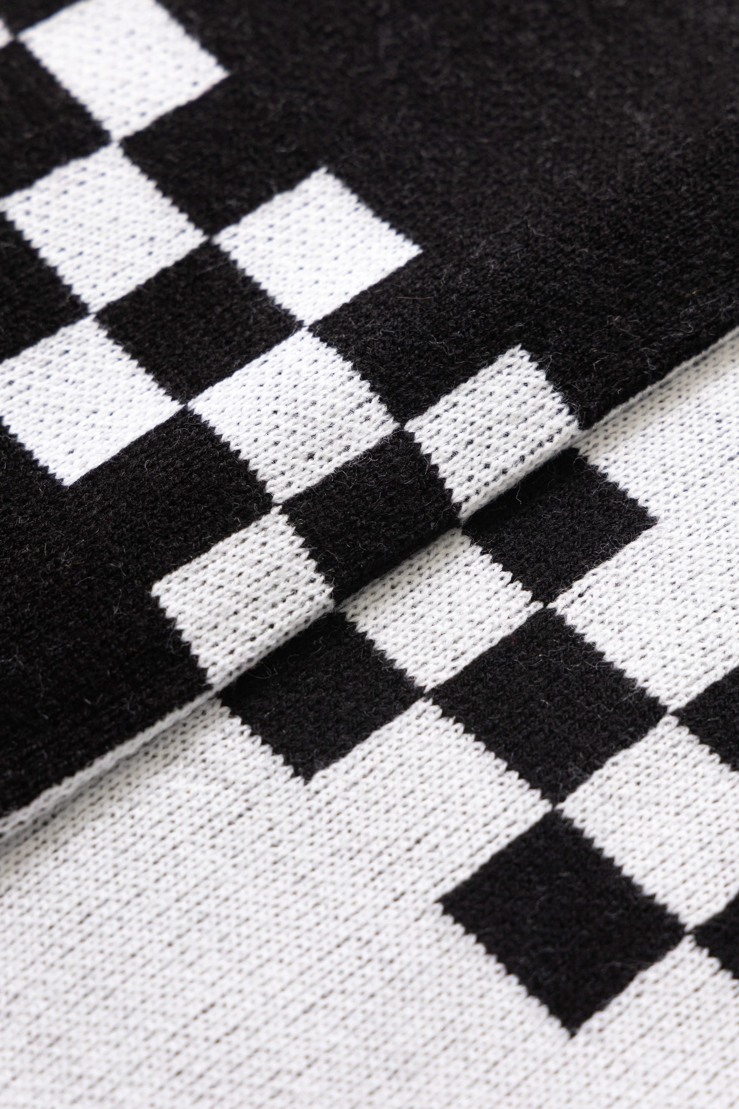 Chase Scarf - Mono - Image 5
