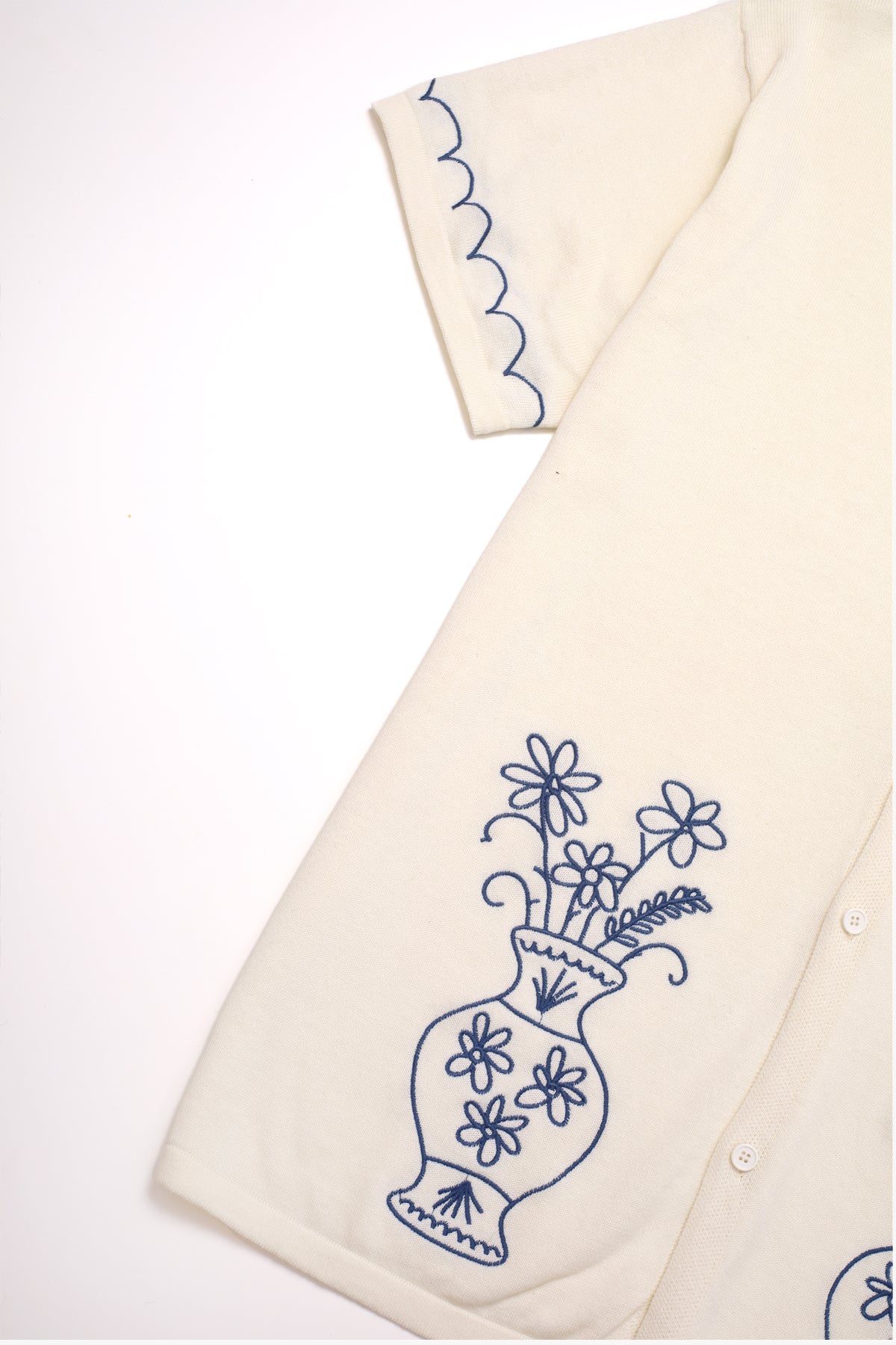 Knitted Vase Shirt - Off-White - Image 3