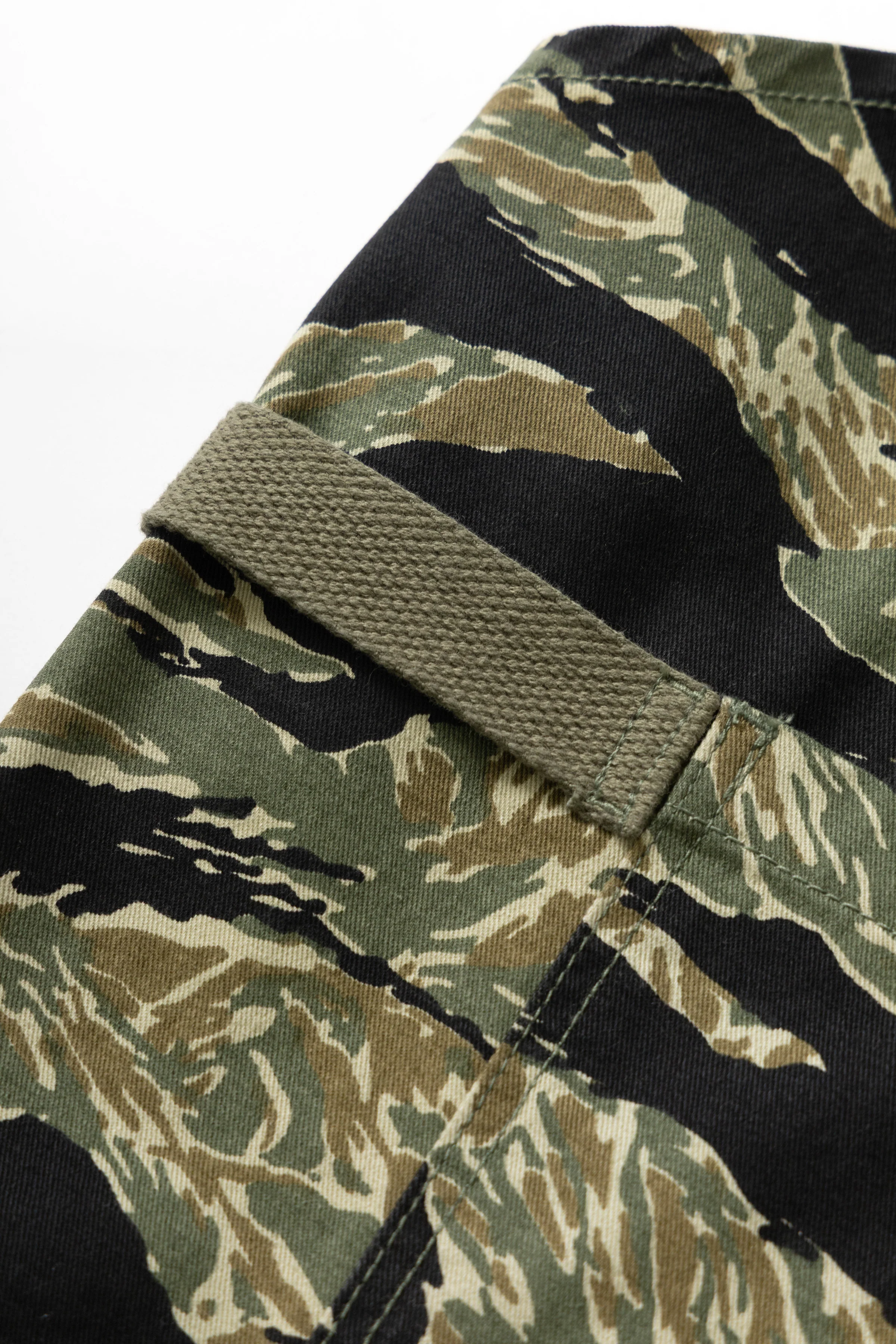 Patterned Apron - Tiger Stripe - Image 4