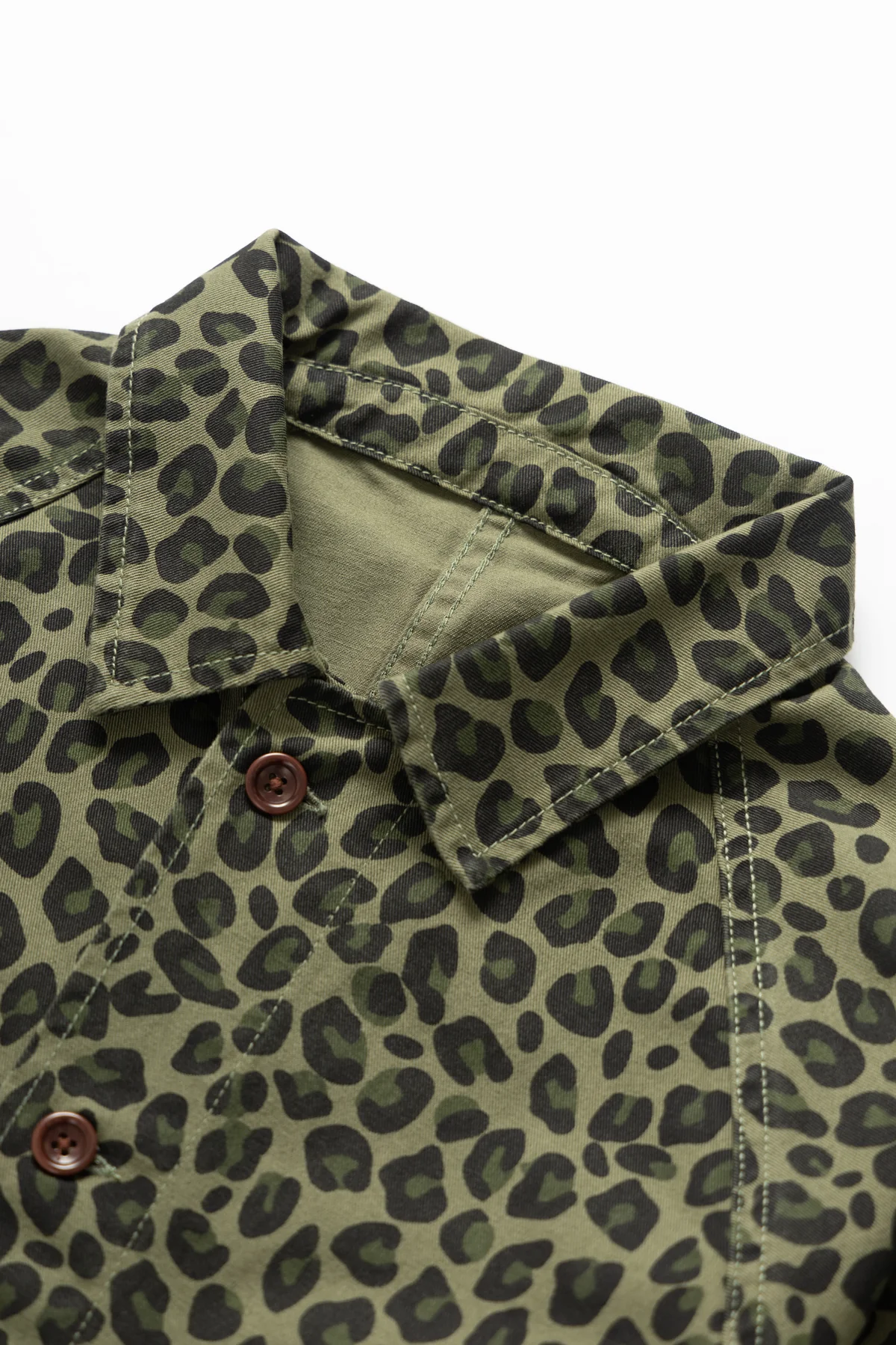 Patterned Front Of House Jacket - Green Leopard - Image 4